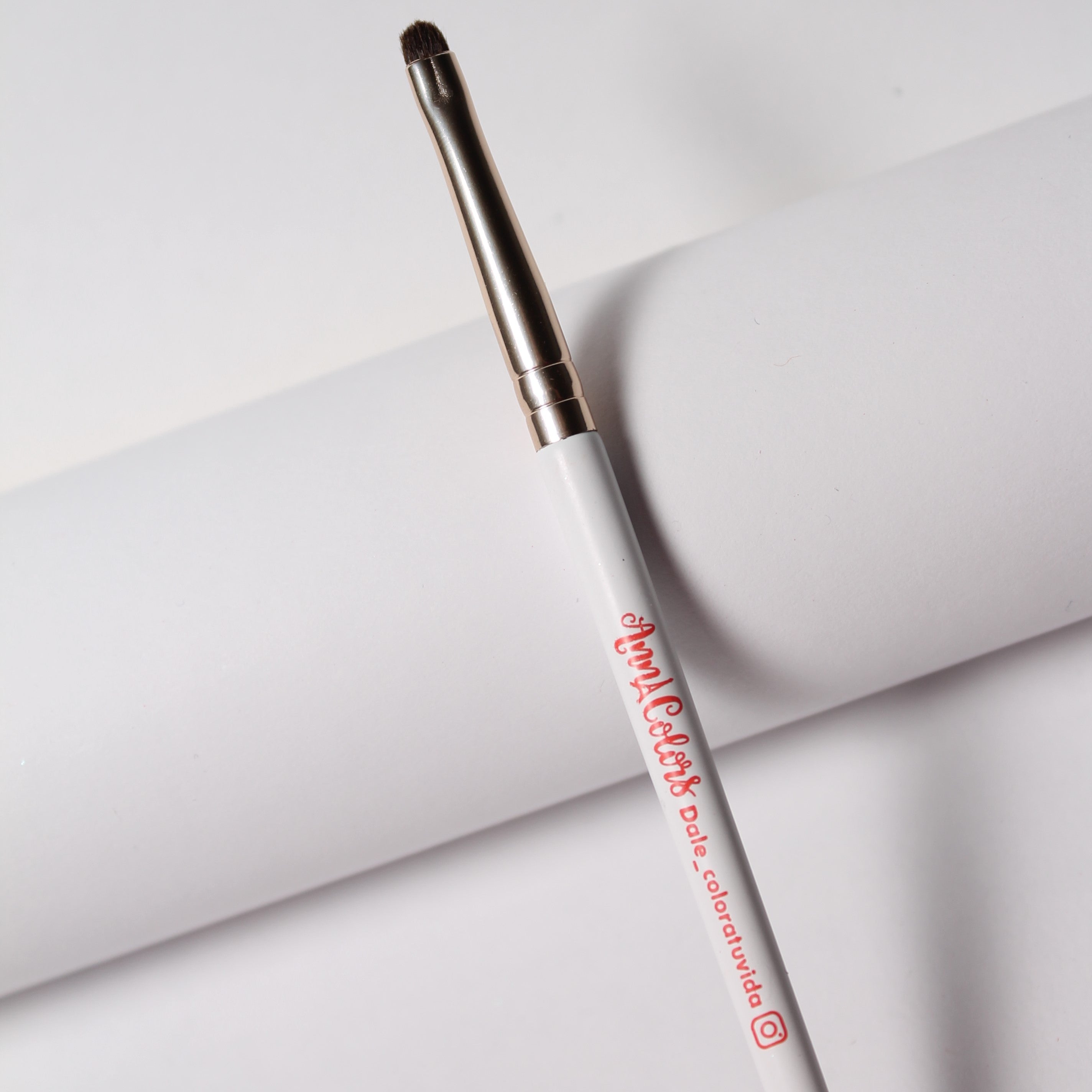 Pincel Mini Plano – Precisión para cortes impecables ✂️✨